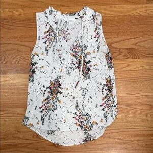 Market & Spruce Floral Sleeveless Blouse - White and Multicolor